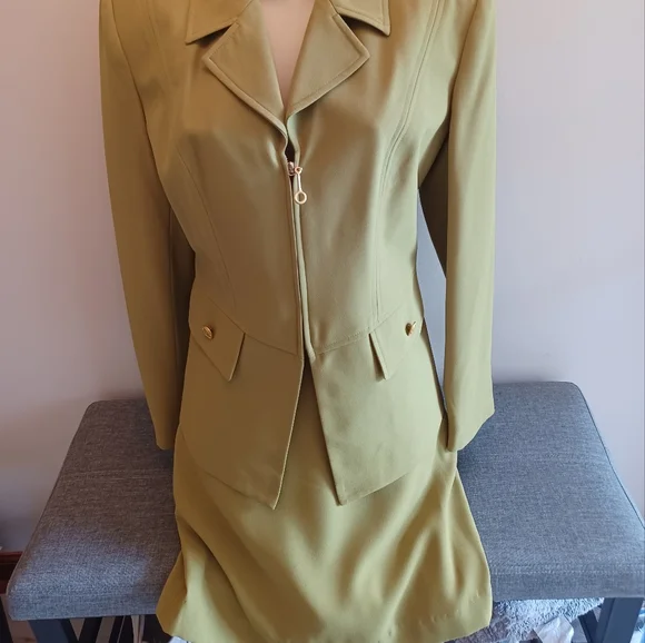 Gantos Two piece suit - Picture 3 of 7